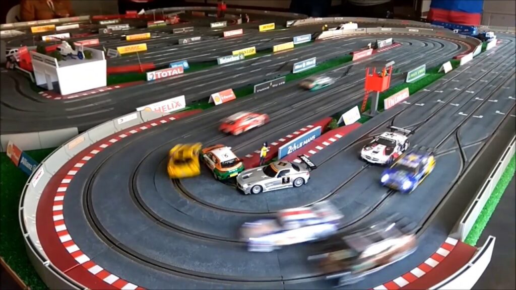 Lee más sobre el artículo SCALEXTRIC