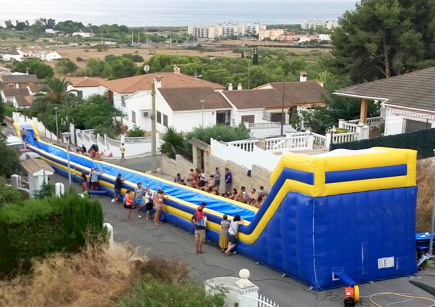 En este momento estás viendo Súper Tobogan Aquàtico Urbàno