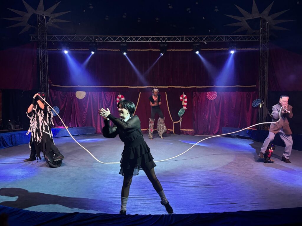 Lee más sobre el artículo Adams Circus