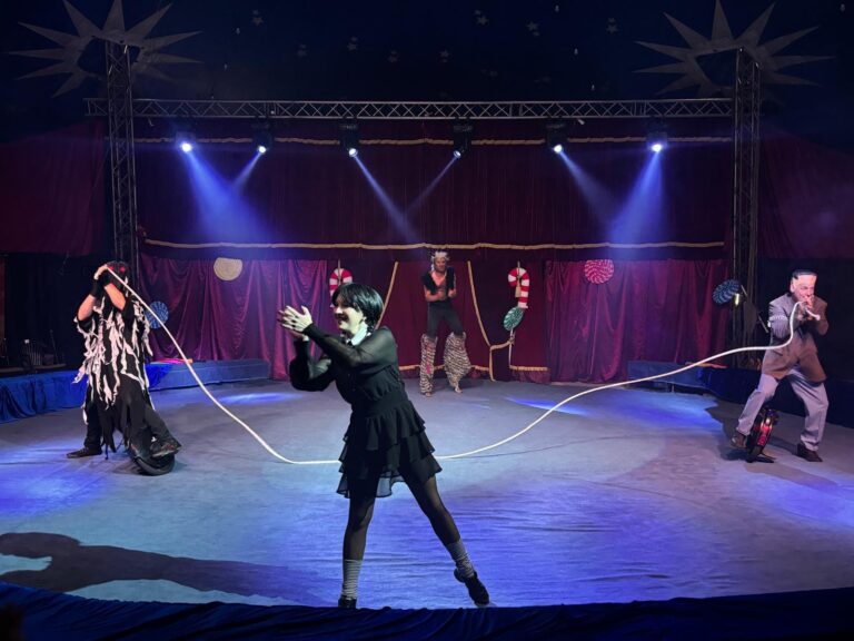 Lee más sobre el artículo Adams Circus